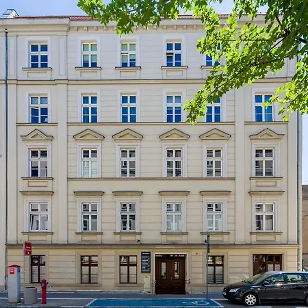 Spring Old Town Apartment *